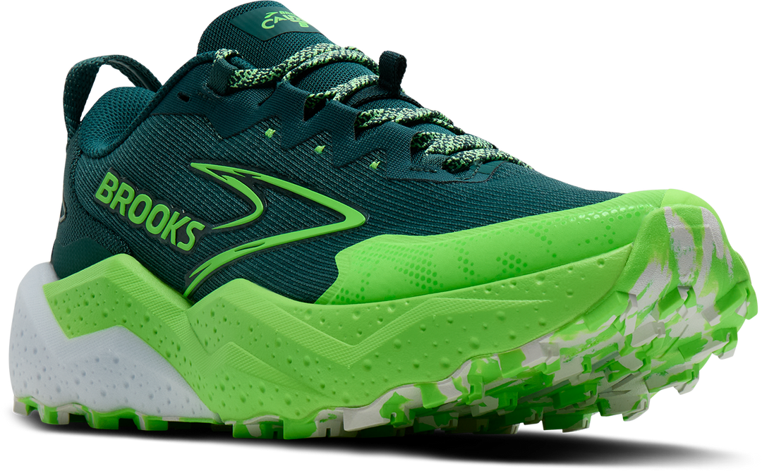 Brooks Herren Caldera 8 – Atlantic Deep/Grün/Weiß – Trail – SS26