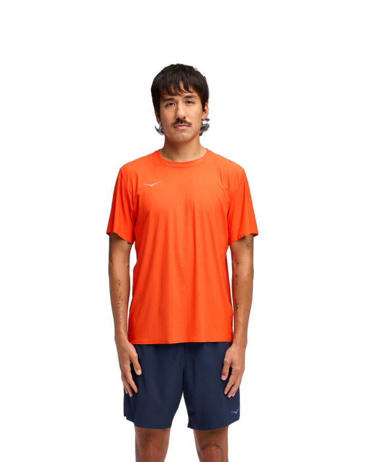 Hoka Herren Airolite Run Short Sleeve 2.0 – Lava