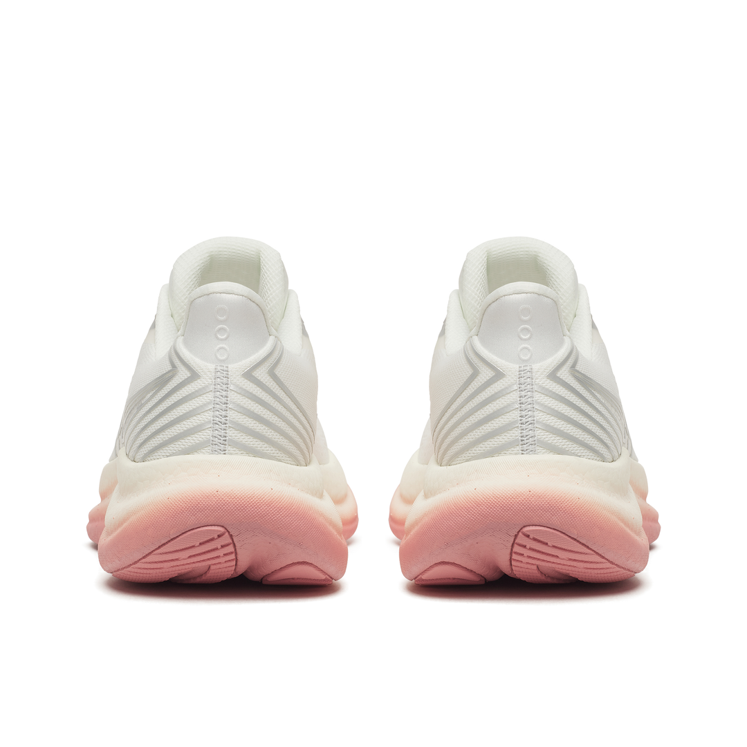 Saucony Womens Triumph 23 - Ivory/Mauve - Neutral - SS26