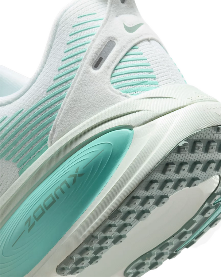 Nike Womens Vomero 18 - White/Bleached Turquoise/Mint Foam - Neutral - AW25
