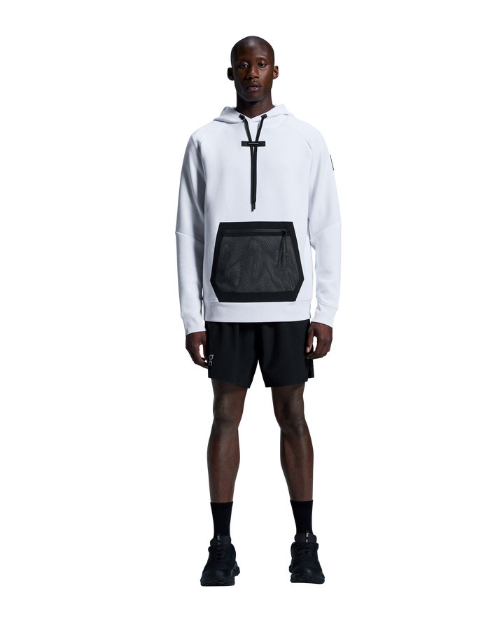 ON Mens 7" Core Shorts - Black