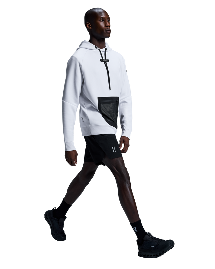 ON Mens 7" Core Shorts - Black