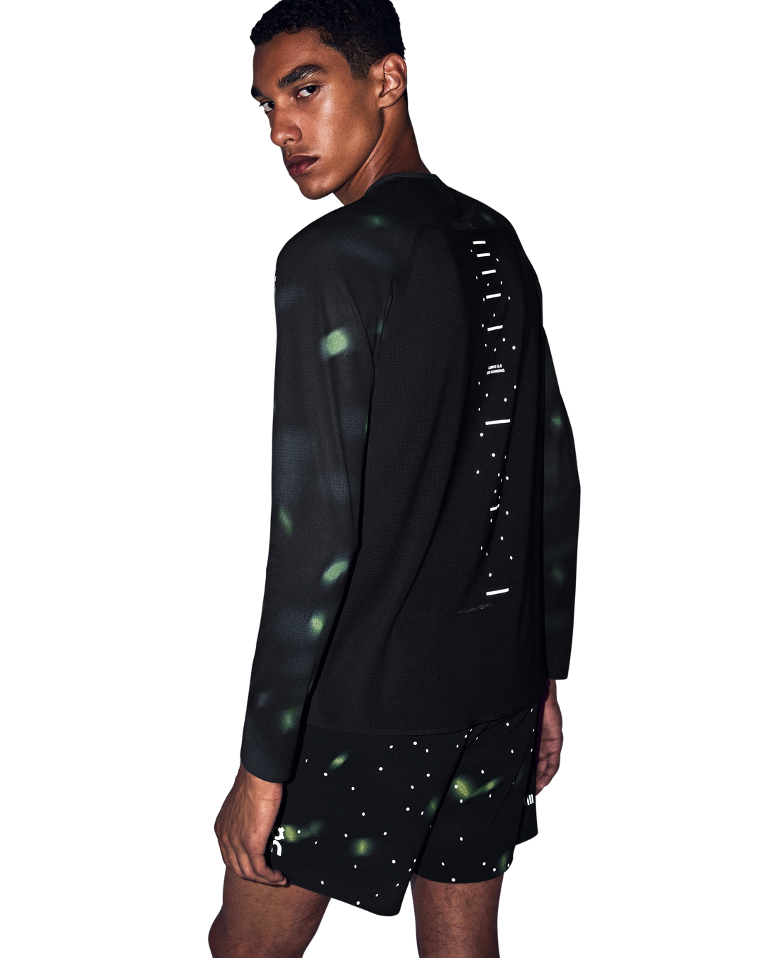 ON Men's Performance Long-T Lumos 3 - Black - AW26