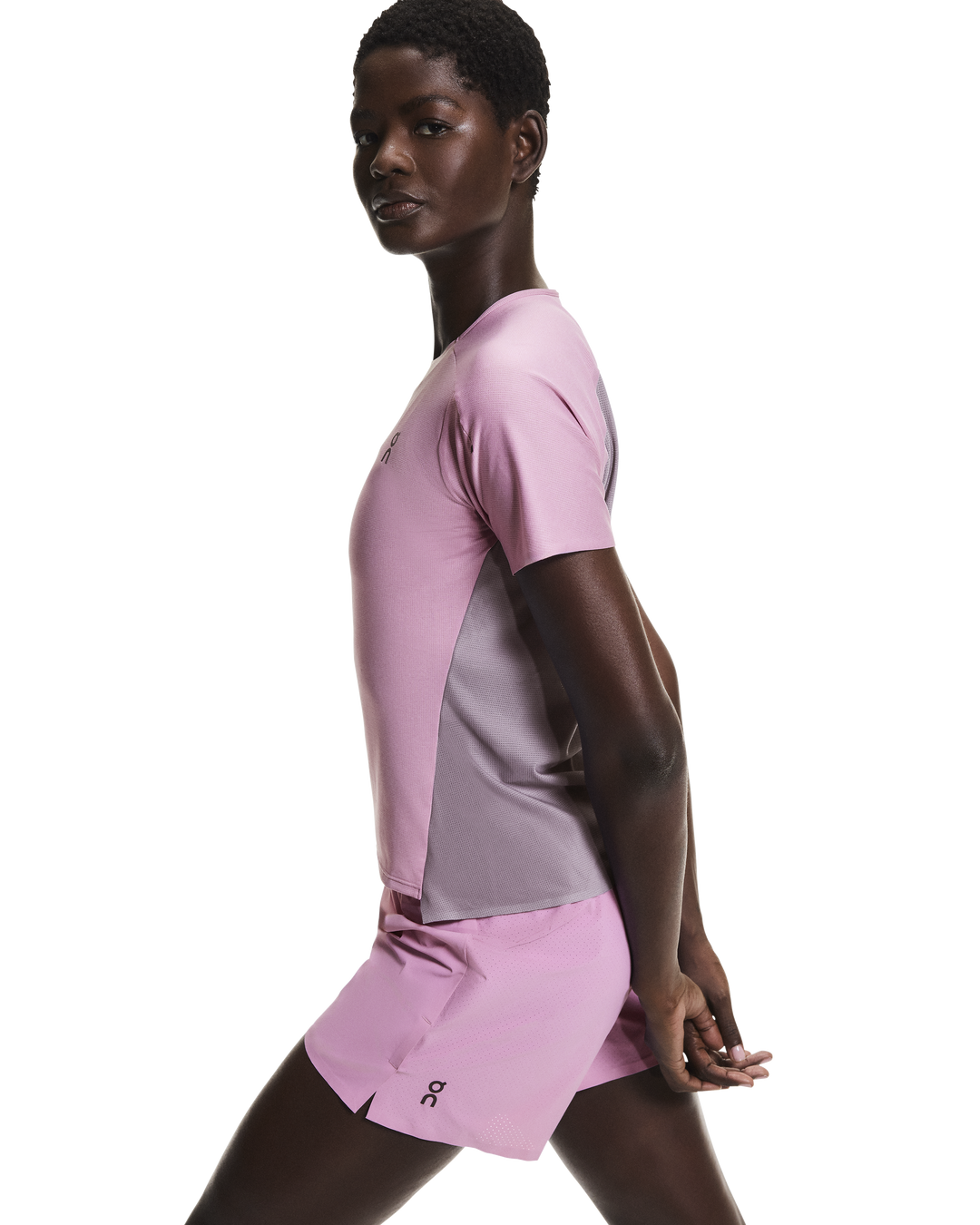 ON Women's Performance T - Sakura/Dewberry - SS26