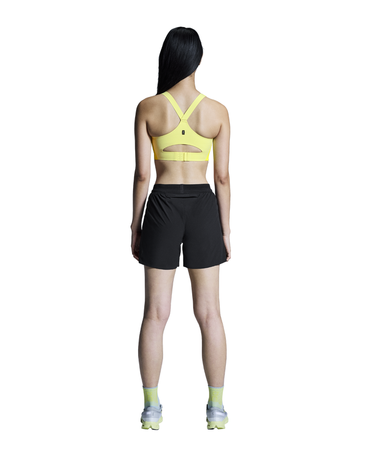 ON Womens 5" Performance Shorts - Black - SS26