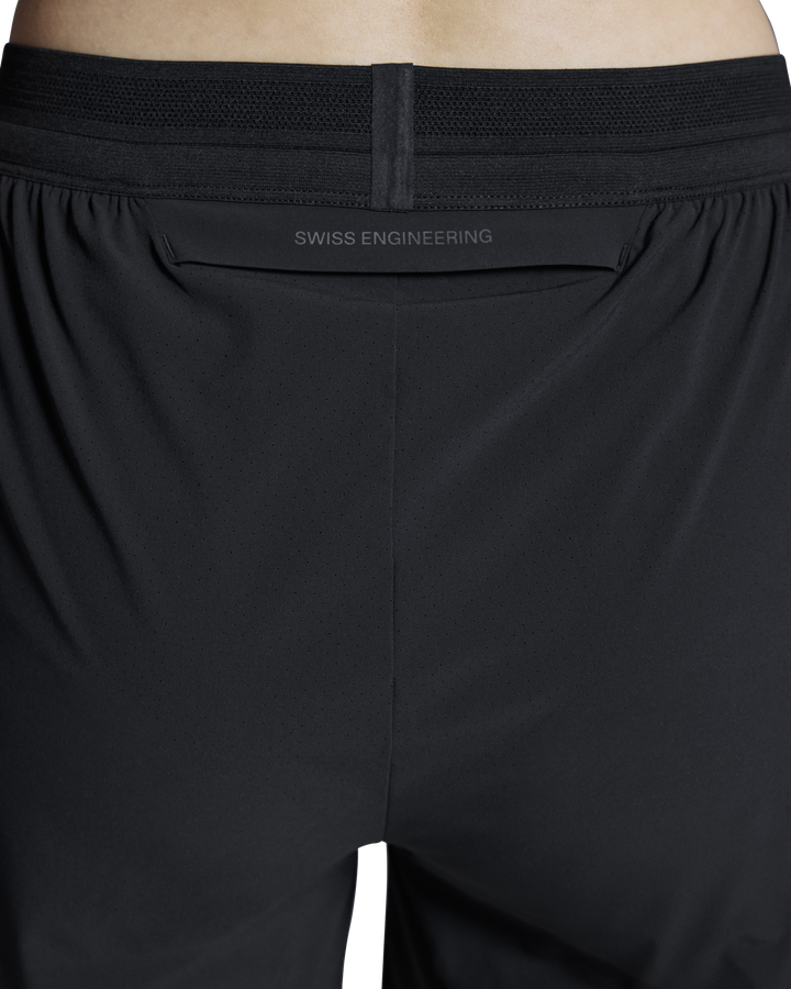 ON Womens 5" Performance Shorts - Black - SS26