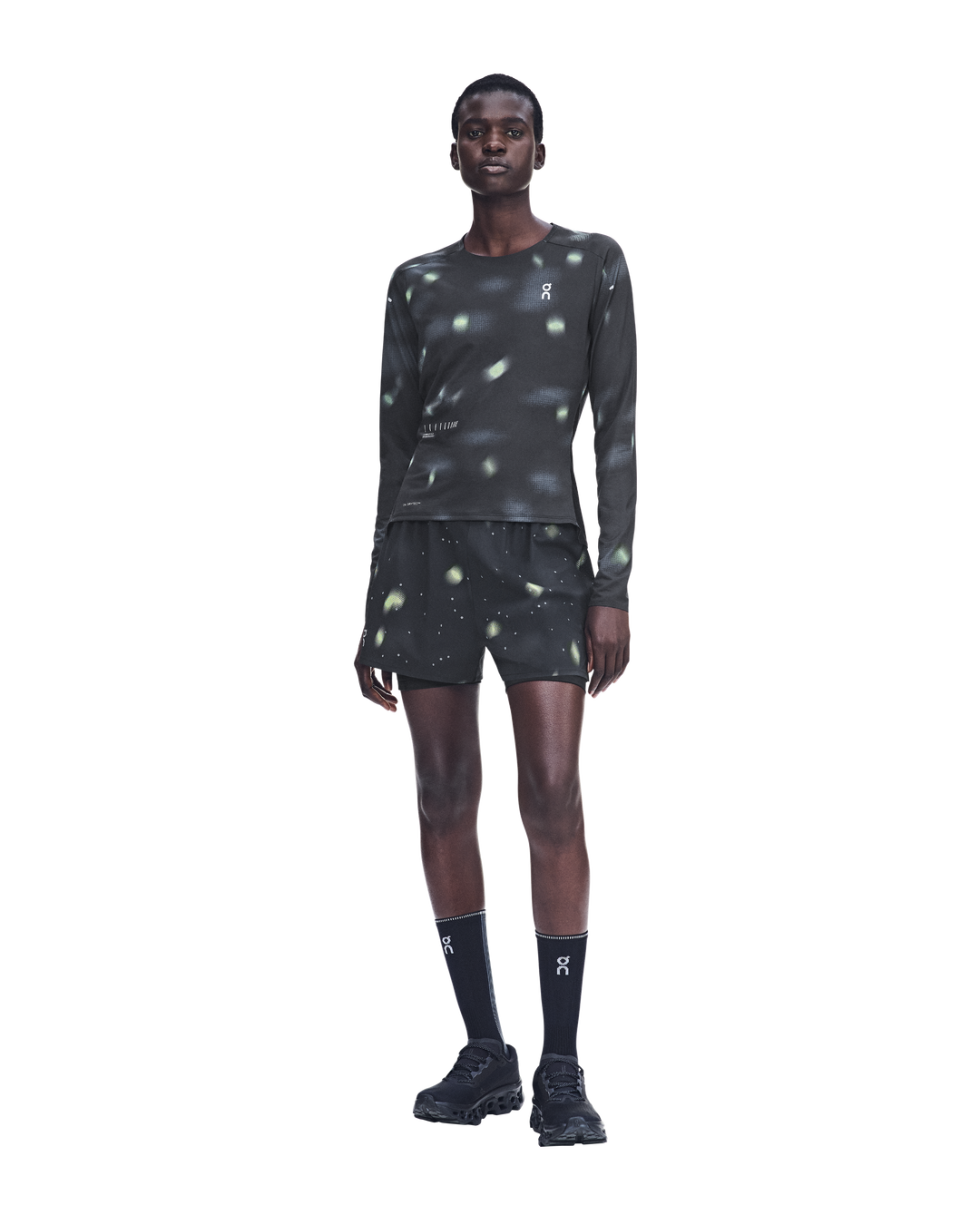 ON Women's Performance Long-T Lumos 3 - Black - AW26
