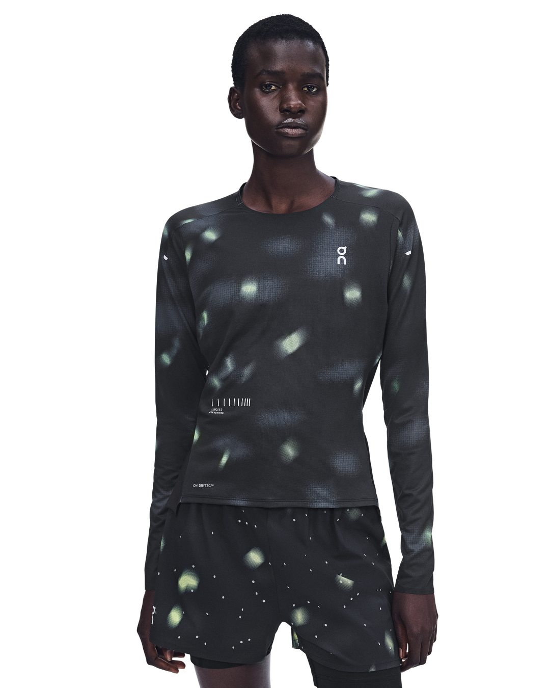 ON Women's Performance Long-T Lumos 3 - Black - AW26