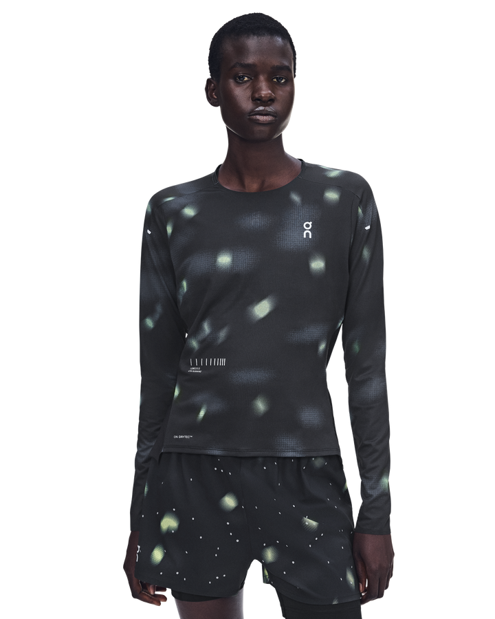 ON Women's Performance Long-T Lumos 3 - Black - AW26