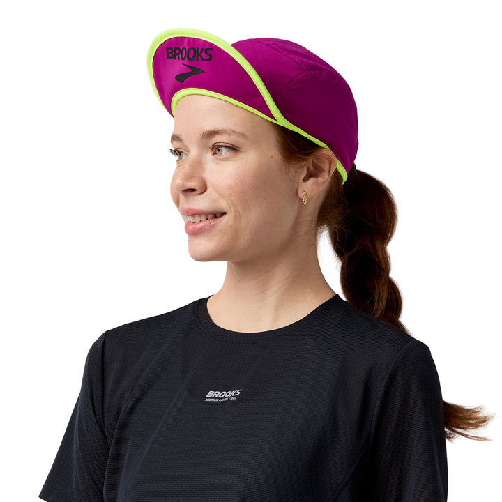 Brooks Unisex Lightweight Packable Hat 2.0 - Dark Fuchsia/Nightlife
