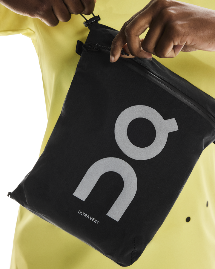 On Ultra Vest Pro Unisex - Black