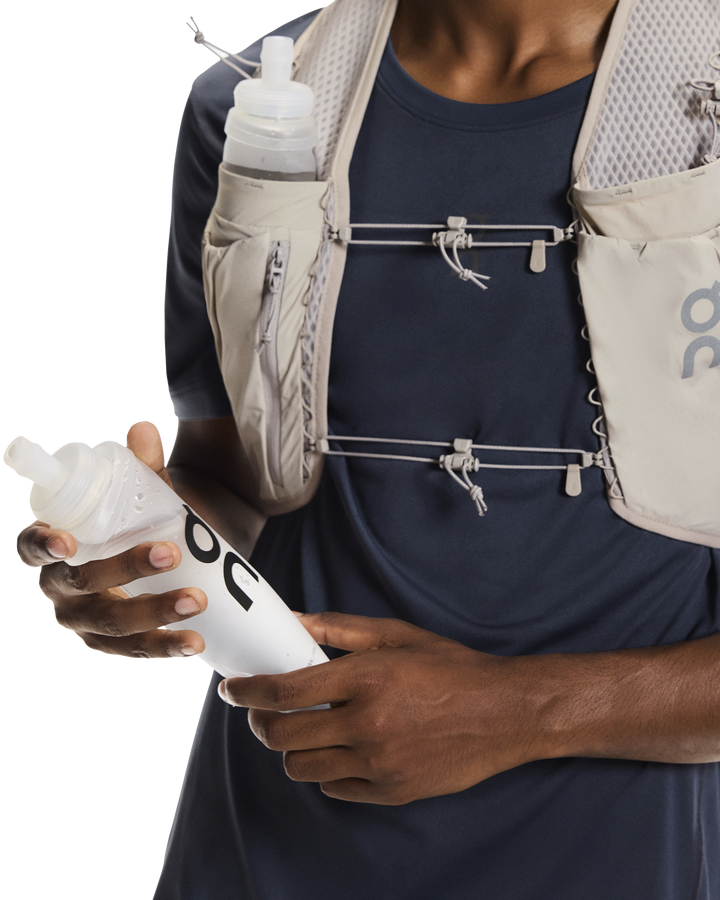 On Ultra Vest Pro Unisex - Fog