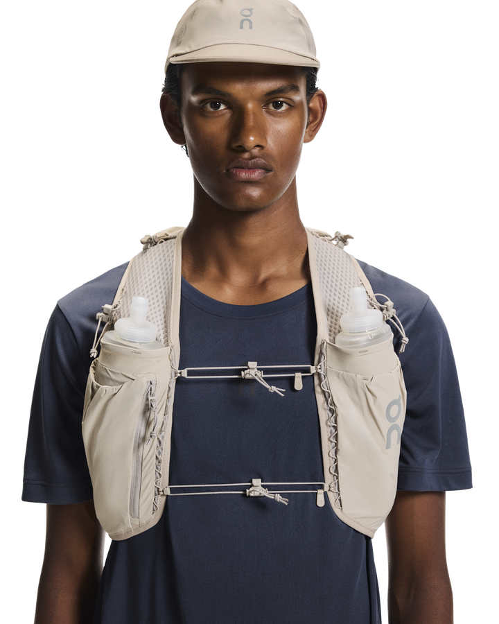 On Ultra Vest Pro Unisex - Fog