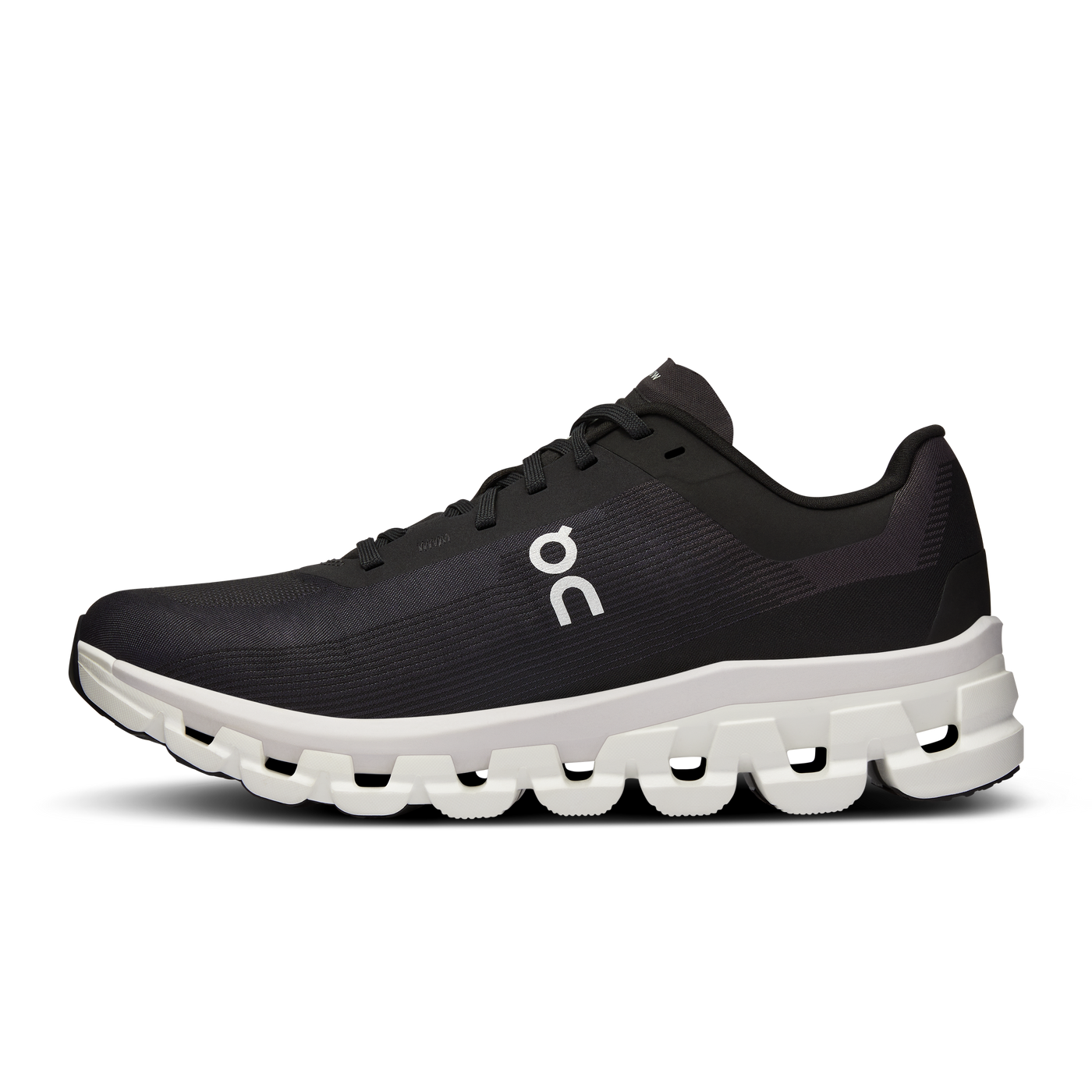 ON Womens Cloudflow 4 - Black/White