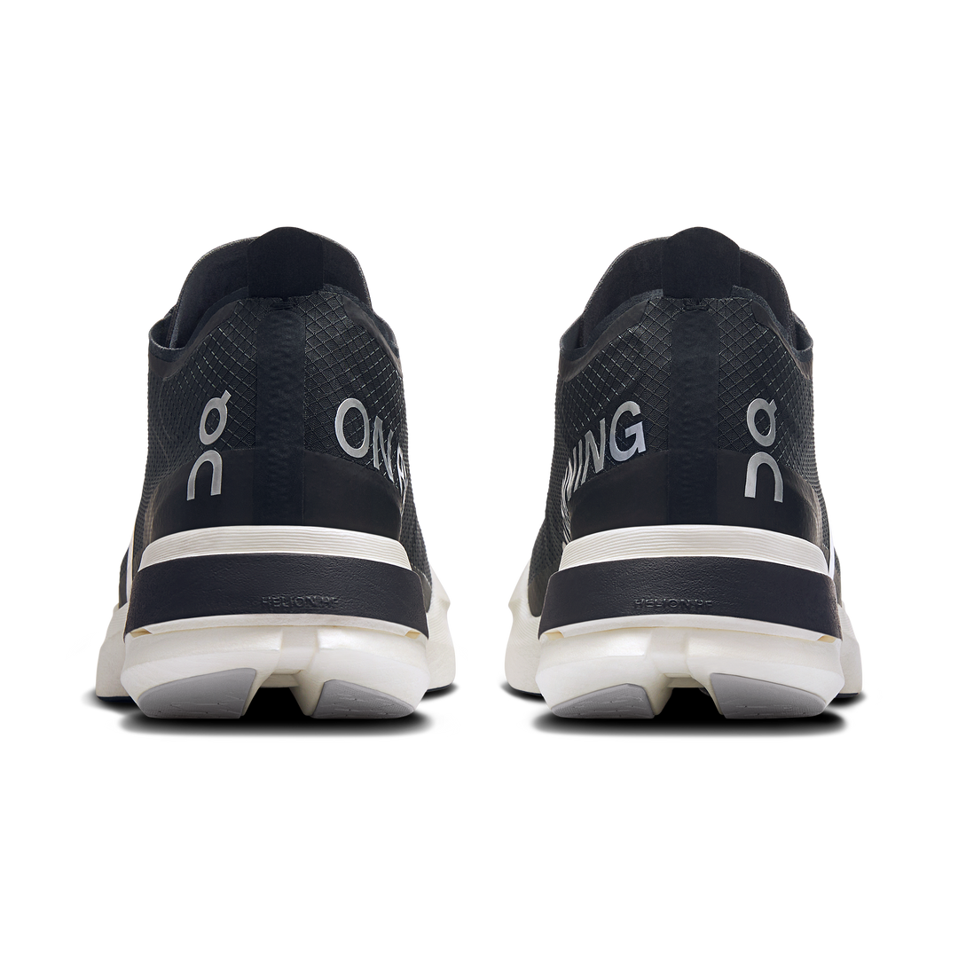 Extress Delivery Icon ON Womens Cloudboom Strike - Black/White - AW25 – Run North West