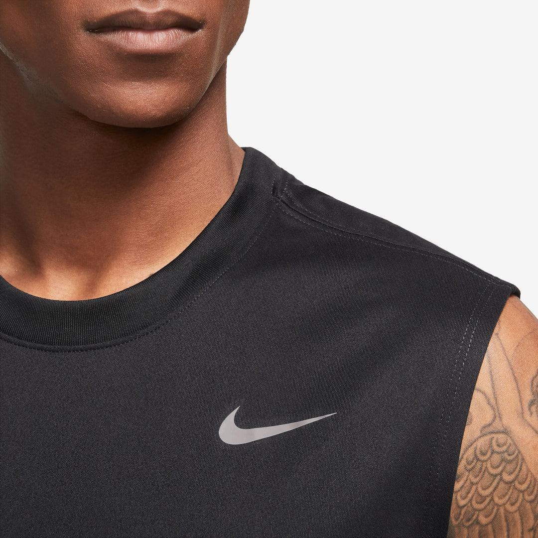 Nike Herren Dri-FIT Legend Weste – Schwarz/Mattsilber