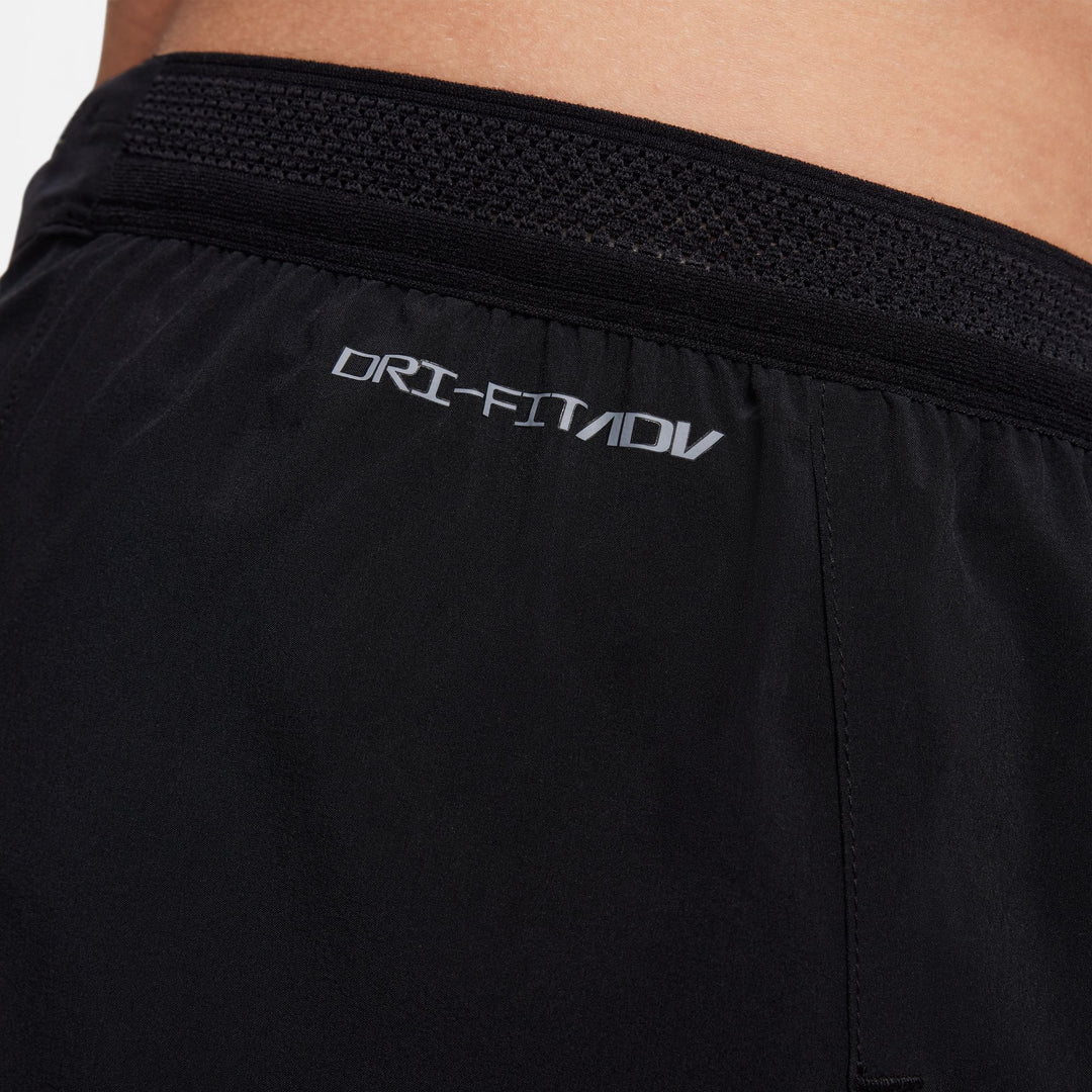 Nike Herren Dri-FIT ADV 4" Aeroswift Shorts mit Slip-Liner - Schwarz/Gipfelweiß