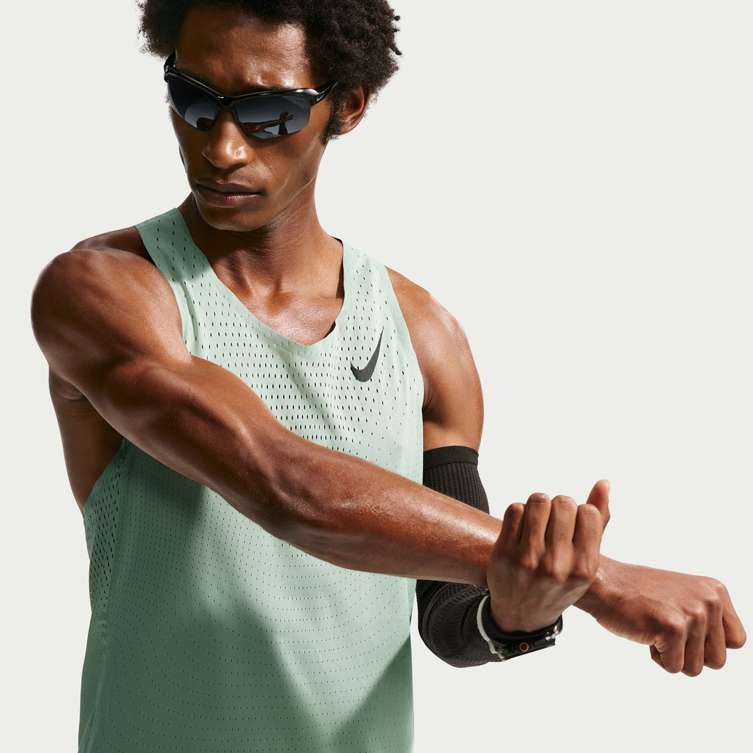 Nike Herren AeroSwift Dri-FIT ADV Lauf-Singlet – Dampf/Schwarz