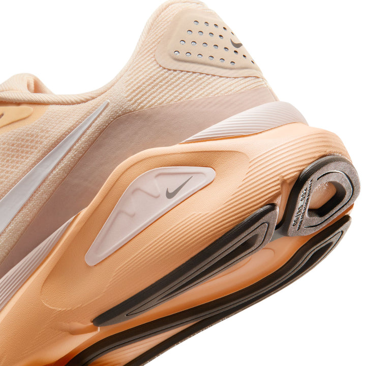 Nike Damen Structure 26 – Guava Ice/Sail/Silt Red/Orange Chalk – Stabilität – HO25