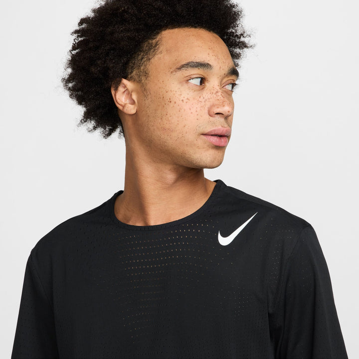 T-shirt Nike Dri-FIT ADV AeroSwift à manches courtes pour hommes - Noir/Blanc sommet