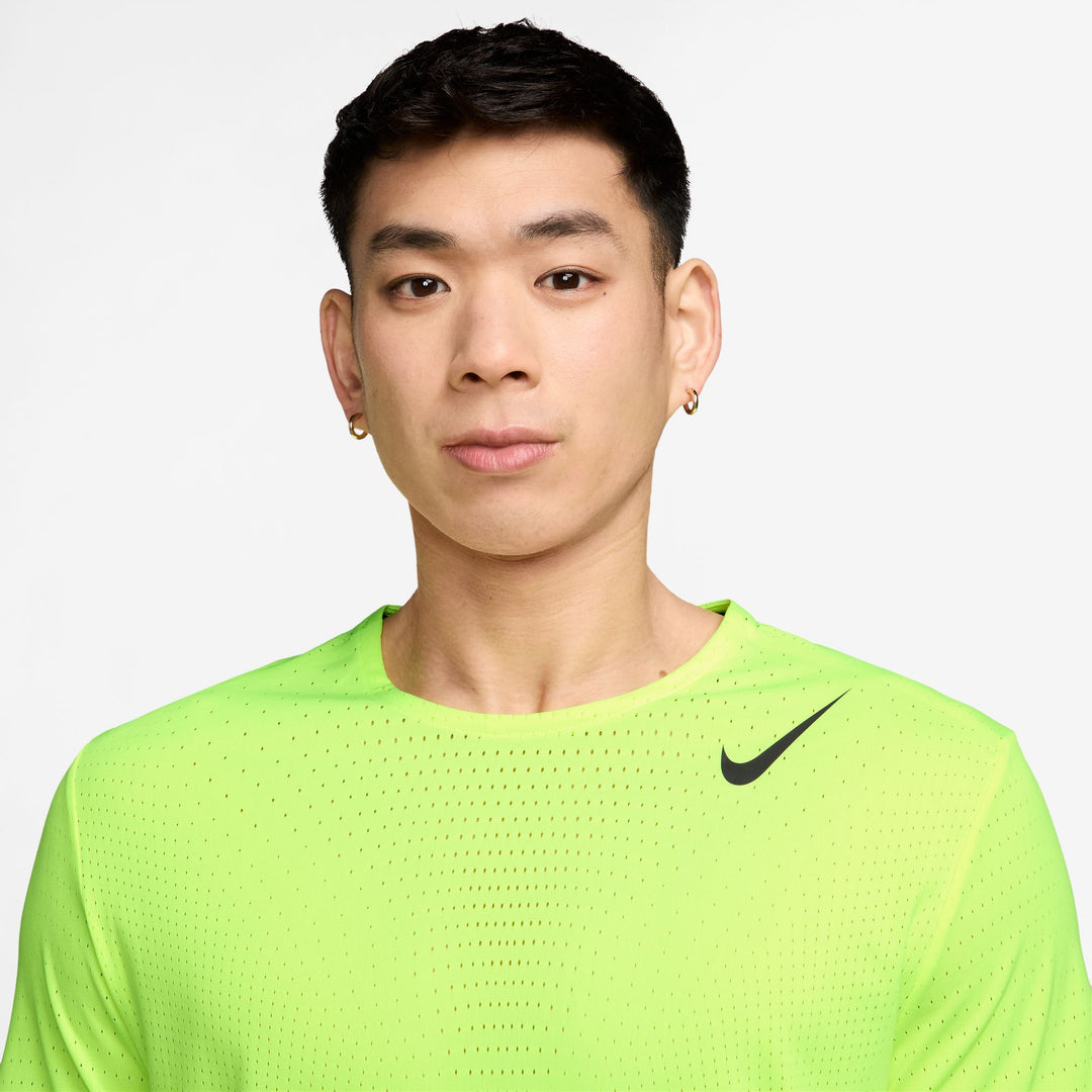 Nike Herren Dri-FIT ADV Kurzarm AeroSwift T-Shirt – Volt/Schwarz