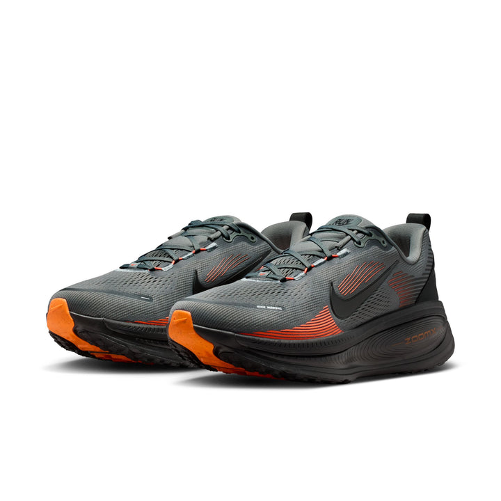 Nike Mens Vomero 18 - Smoke Grey/Black/Total Orange - Neutral - HO25