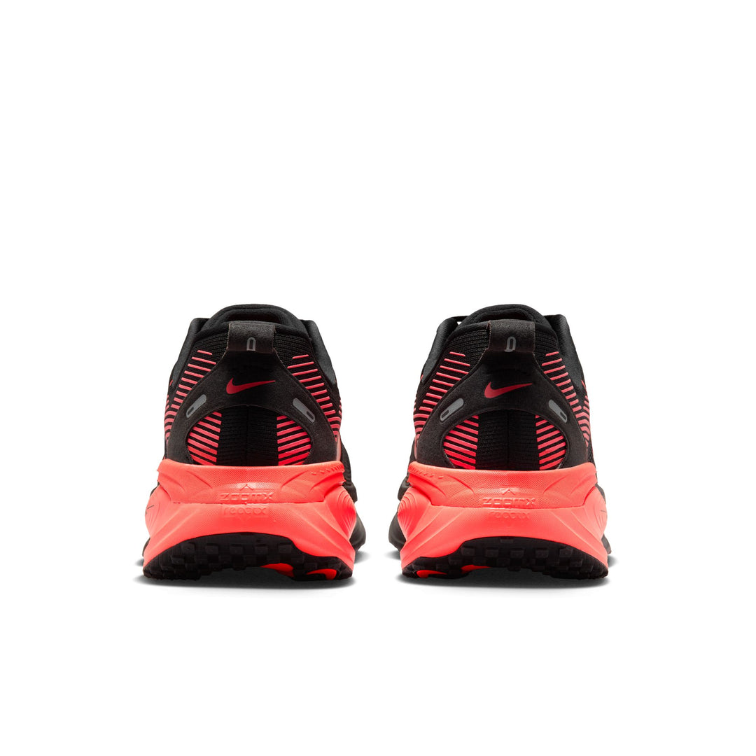 Nike Mens Vomero 18 - Black/Bright Crimson/University Red - Neutral - FA26