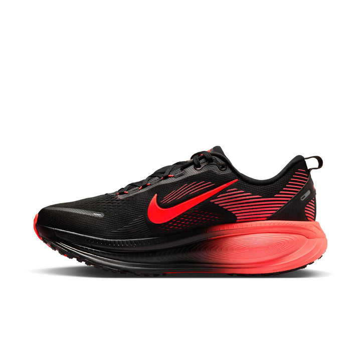 Nike Mens Vomero 18 - Black/Bright Crimson/University Red - Neutral - FA26