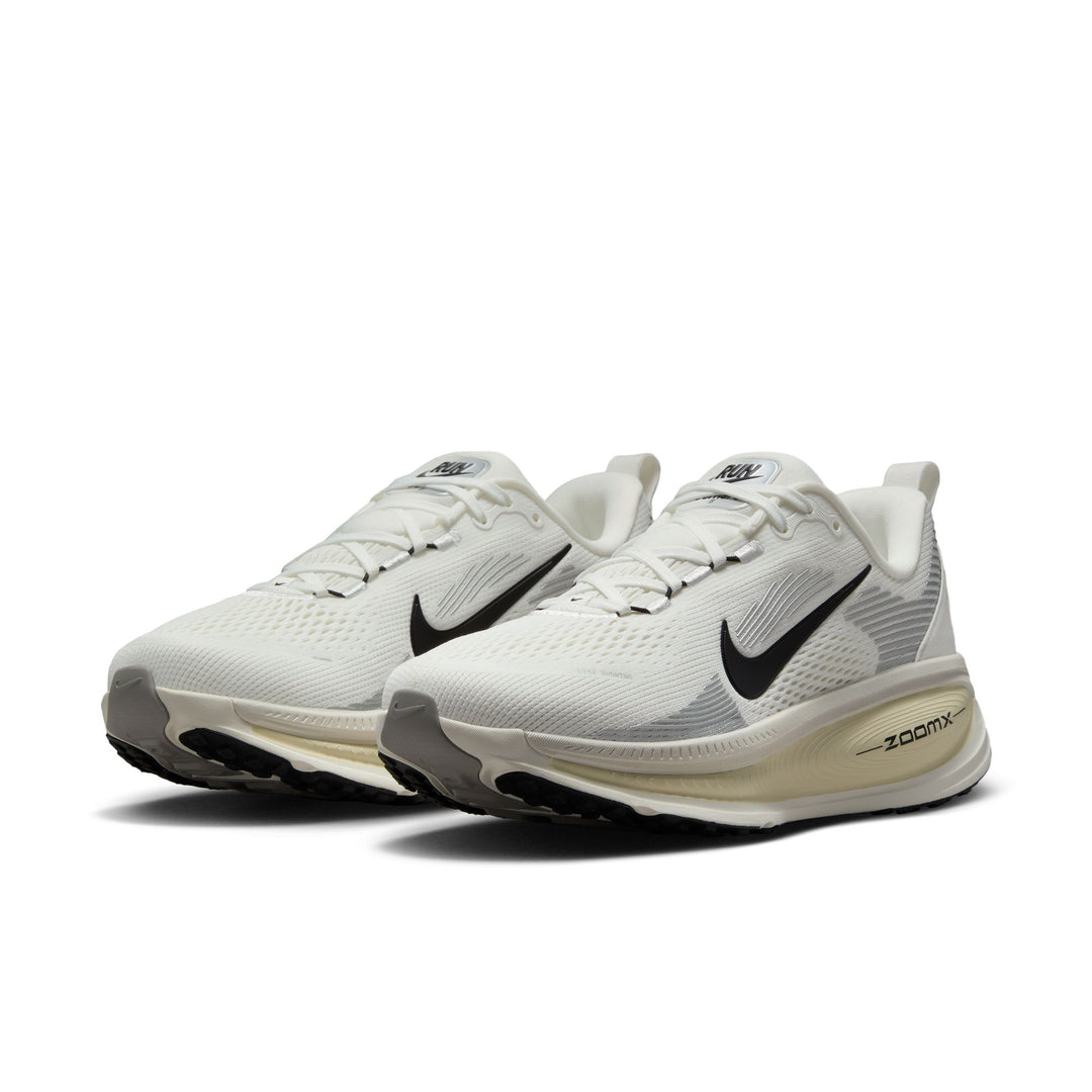 Nike Womens Vomero 18 - Summit White/Black/Coconut Milk - Neutral - SP25