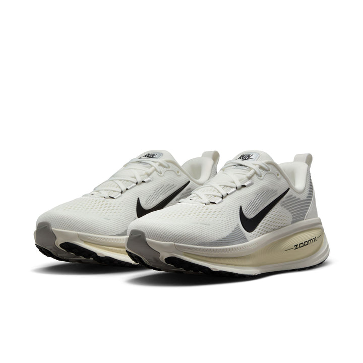Nike Womens Vomero 18 - Summit White/Black/Coconut Milk - Neutral - SP25