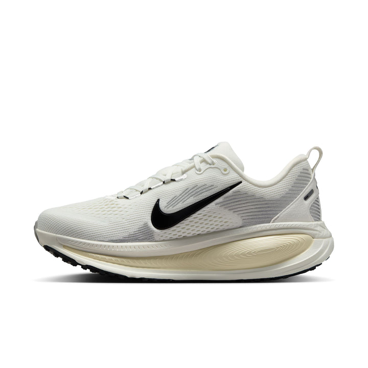 Nike Womens Vomero 18 - Summit White/Black/Coconut Milk - Neutral - SP25