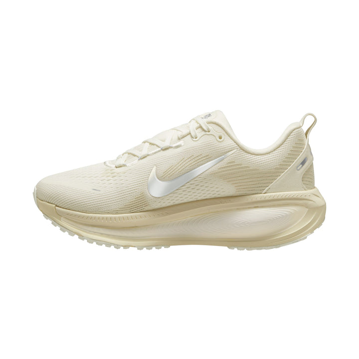 Nike Womens Vomero 18 - Sail/Summit White/Coconut Milk/White - Neutral - HO25