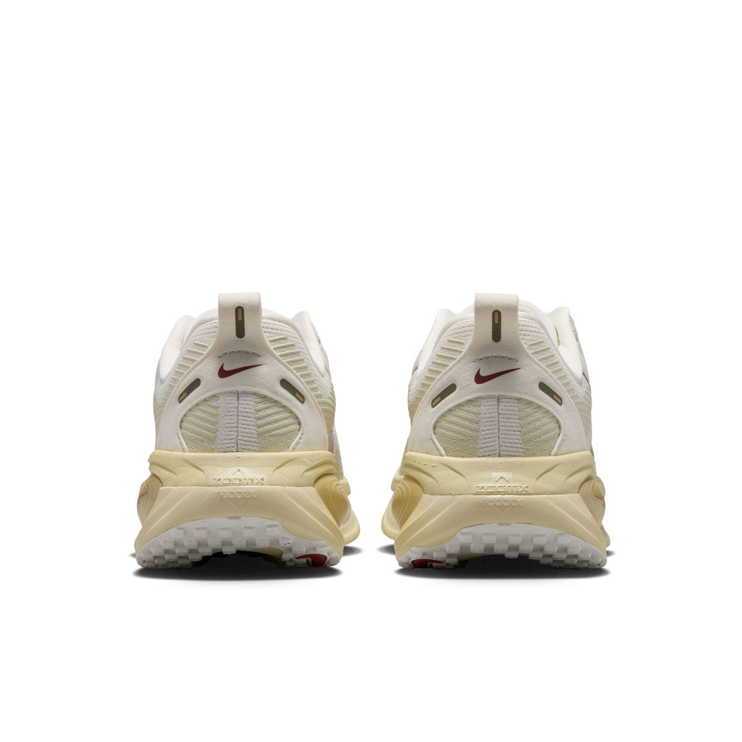 Nike Womens Vomero 18 - Sail/Metallic Gold Grain/Light Khaki/Filbert - Neutral - FA26