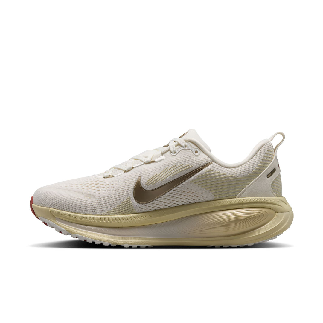 Nike Womens Vomero 18 - Sail/Metallic Gold Grain/Light Khaki/Filbert - Neutral - FA26