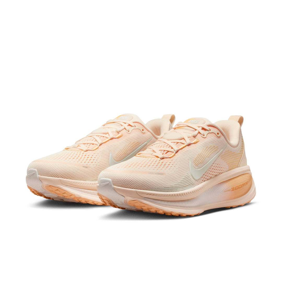 Nike Damen Vomero 18 – Guava Ice/Sail/Orange Chalk – Neutral – SP25