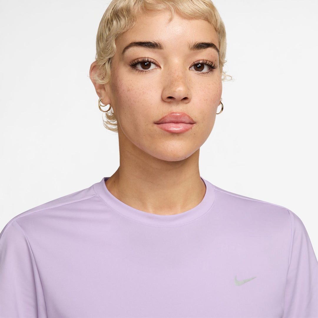 T-shirt Swift à manches courtes Nike Dri-FIT pour Femme - Brume violette/Argent réfléchissant