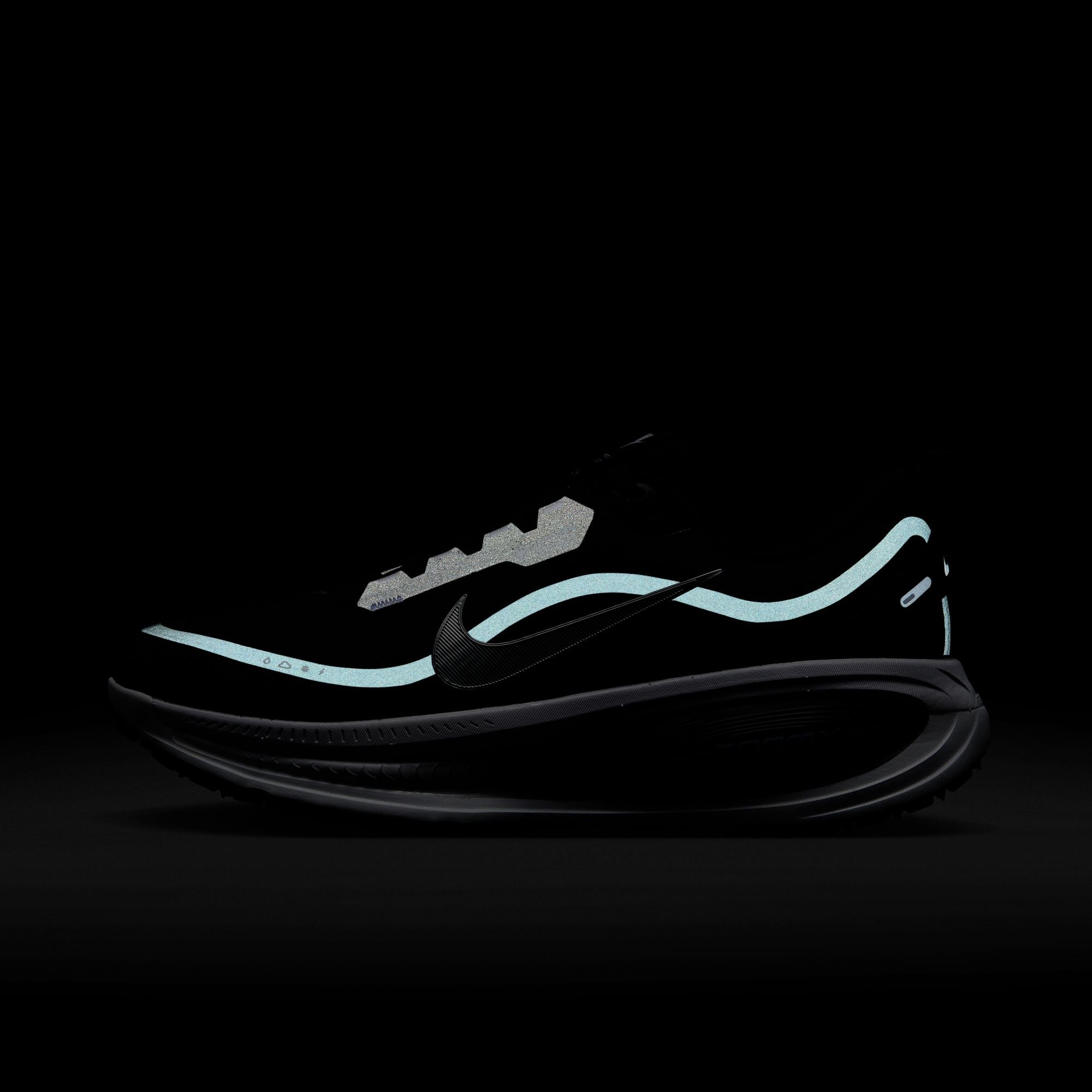 Nike Mens Vomero 18 - Black/Metallic Silver/Anthracite/White | Run