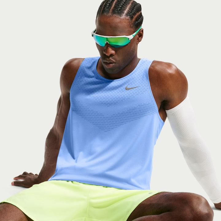 Débardeur de course Nike Stride Dri-FIT ADV pour hommes - Royal Pulse/Argent réfléchissant