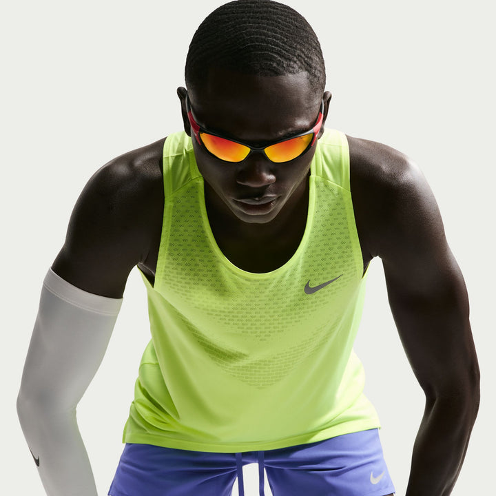 Nike Herren Stride Dri-FIT ADV Lauf-Tanktop – Volt Ice/Reflective Silver