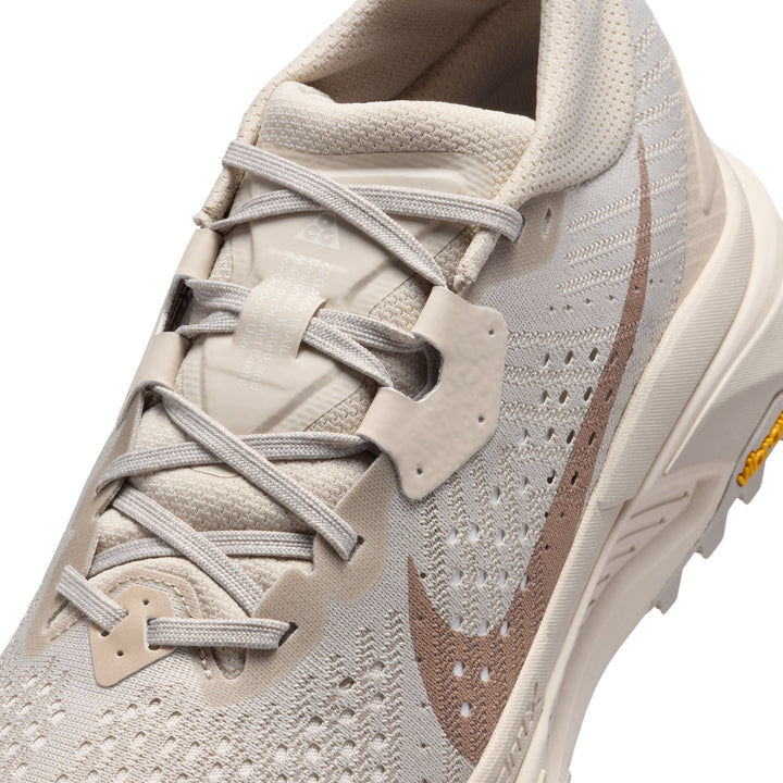 Nike Womens ACG Zegama - Cream/Diffused Taupe/Light Orewood - Trail - SU26