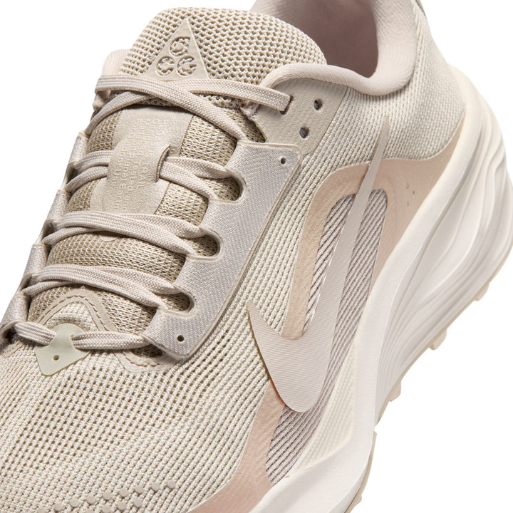 Nike Womens ACG Pegasus Trail - Cream Light/Orewood Brown - Trail - SU26