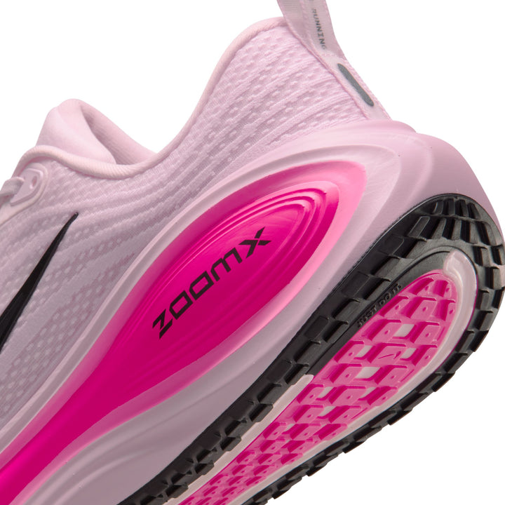 Nike Herren Vomero Plus – Pink Foam/Schwarz/Hyper Pink/Pink Beam – Neutral – HO25