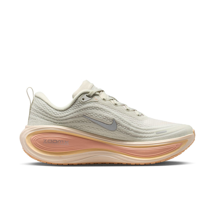 Nike Womens Vomero Plus - Light Bone/Metallic Silver/Arctic Orange - Neutral - SU26