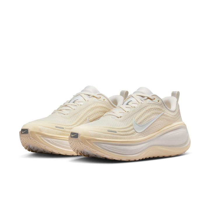 Nike Womens Vomero Plus - Sail/Summit White/Sail/Alabaster - Neutral - HO25