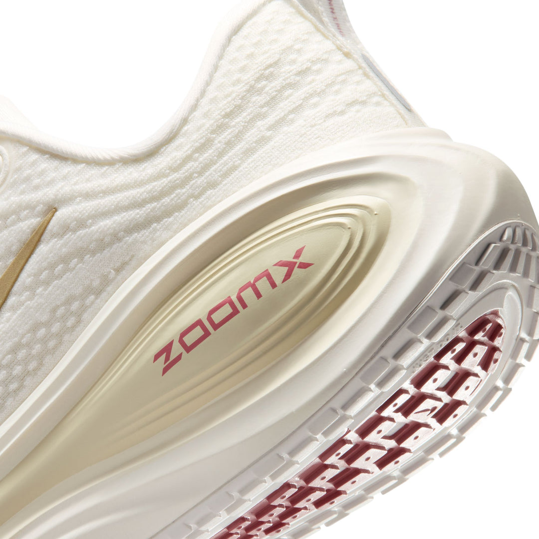 Nike Womens Vomero Plus - Sail/Metallic Gold Grain/Light Khaki - Neutral - FA26