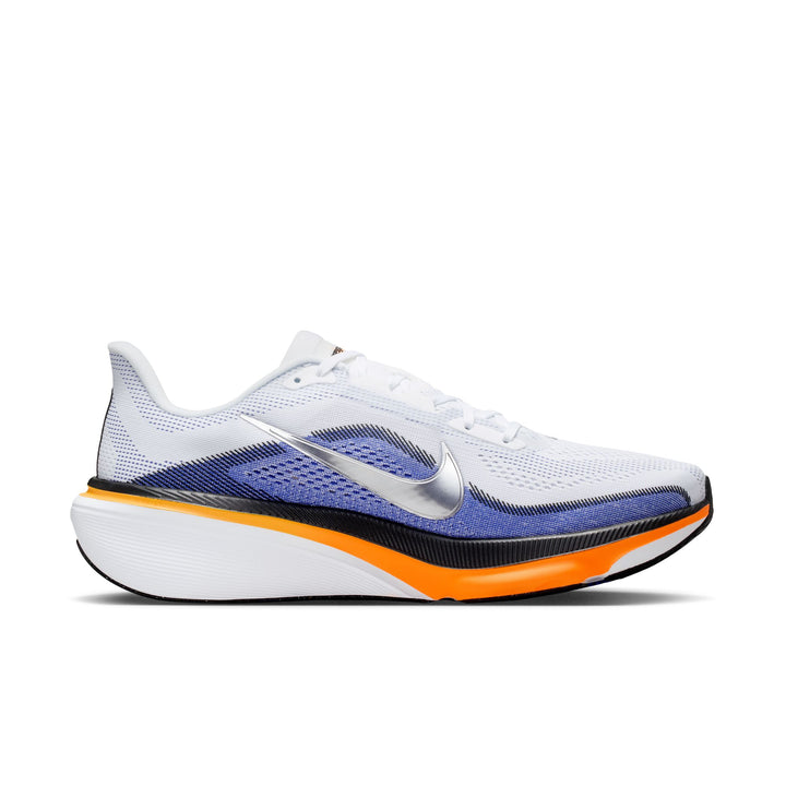 Nike Herren Pegasus 42 – Weiß/Metallic Silver/Lapis/Total Orange – Neutral – SU26