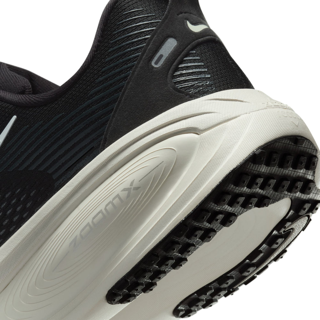 Nike Mens Vomero 18 Wide - 2E Width - Black/Summit White/Coconut Milk - Neutral - SP25