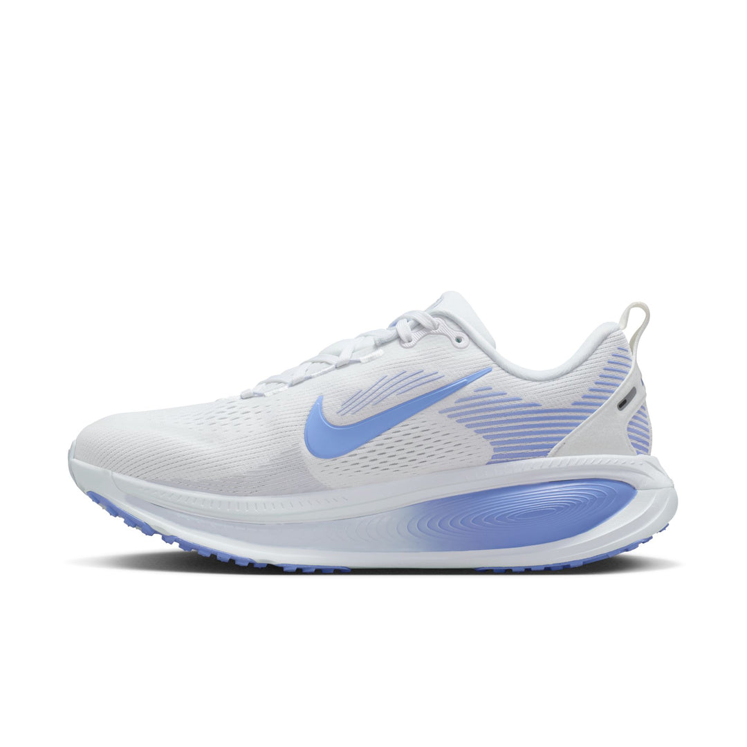 Nike Womens Vomero 18 Wide - D Width - White/Royal Pulse/Football Grey - Neutral - FA25
