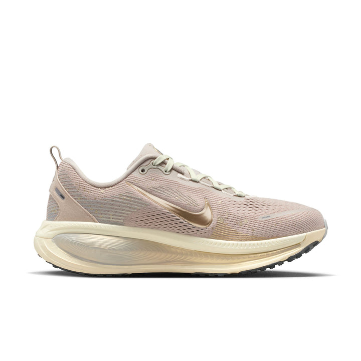 Nike Damen Vomero 18 SE - Creme/Metallic Gold Grain/Coconut Milk - Neutral - SP26