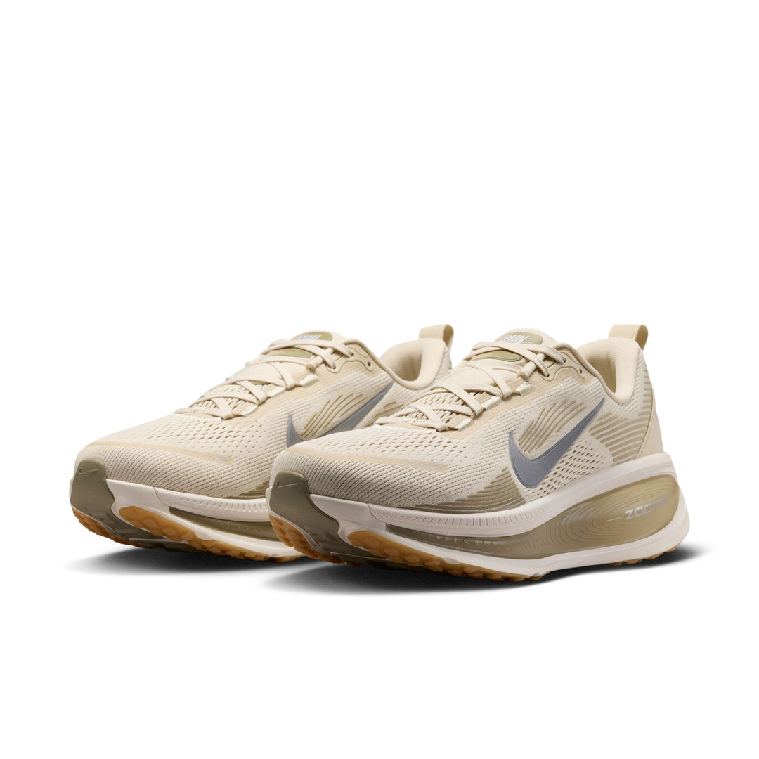 Nike Mens Vomero 18 - Light Khaki/Metallic Silver/Desert Khaki - Neutral - FA26